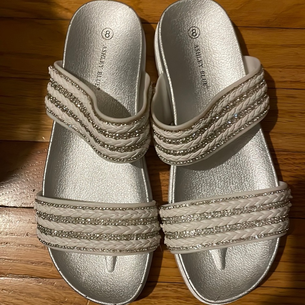 Ladies Ashley blues sandals nice comfortable